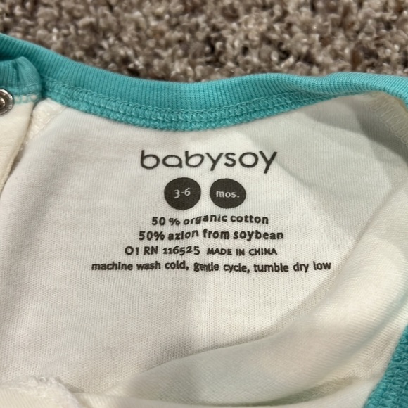 Super Soft one piece outfit - Picture 2 of 3